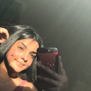 Meet your Posher, Ella